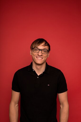 Андрей Новиков